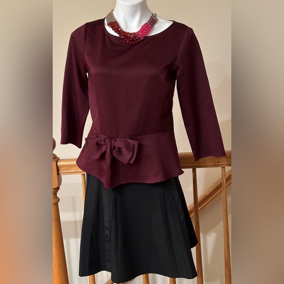 Ann Taylor Burgundy 3/4 Sleeves Front Bow Light Material No Tag Sz M. Zip OnSide - Picture 2 of 11